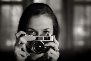 woman:camera